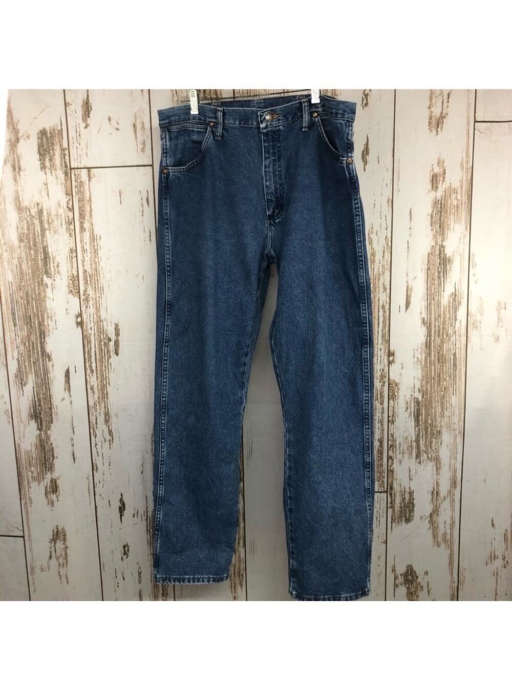 Wrangler Jeans 13MWZGK, Size 36x30. In excellent condition!